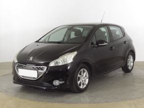 Peugeot 208 - 2012