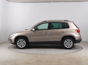 Volkswagen Tiguan - 2012