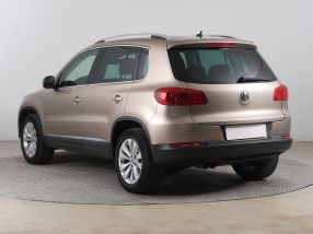Volkswagen Tiguan - 2012