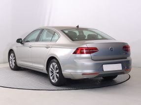Volkswagen Passat - 2015