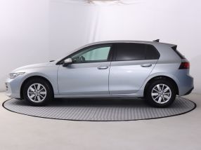 Volkswagen Golf - 2025