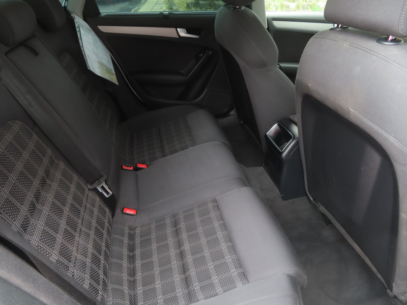 Audi A4, 2013