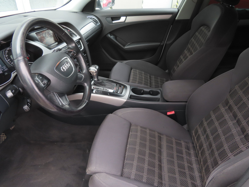 Audi A4, 2013
