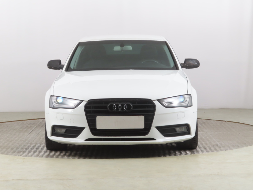 Audi A4, 2013