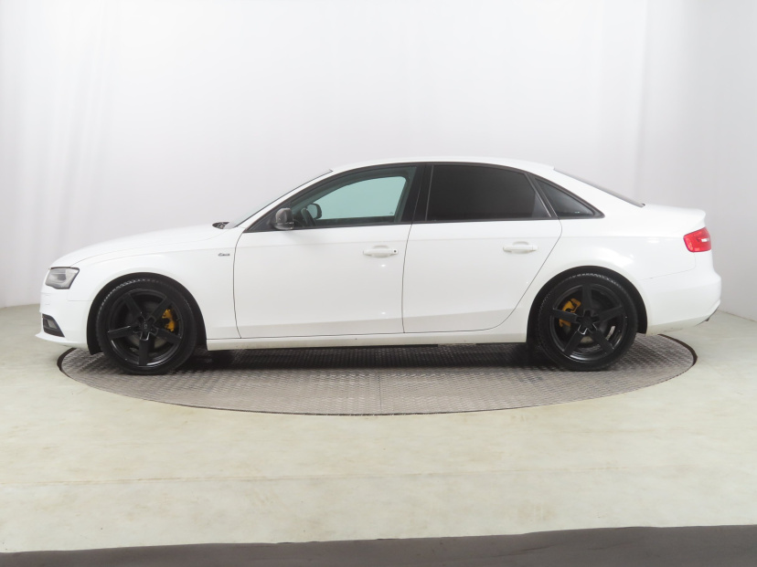Audi A4, 2013
