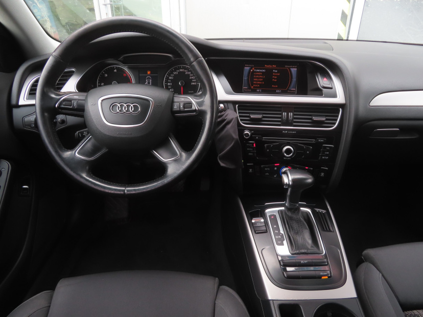 Audi A4, 2013
