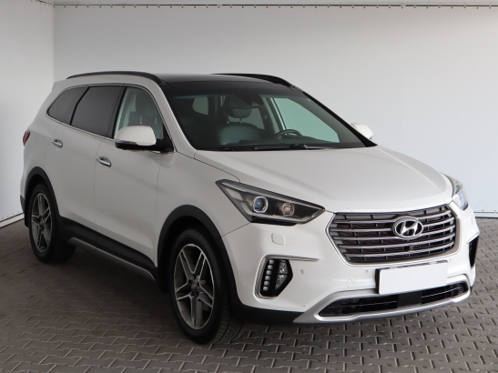 Hyundai Grand Santa Fe