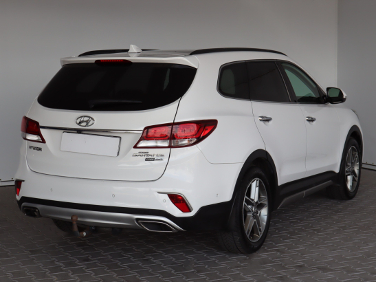Hyundai Grand Santa Fe