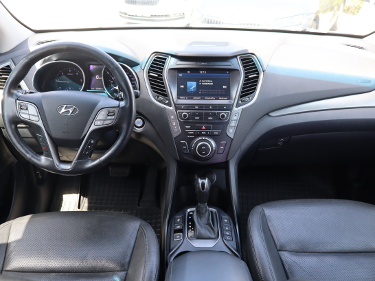 Hyundai Grand Santa Fe