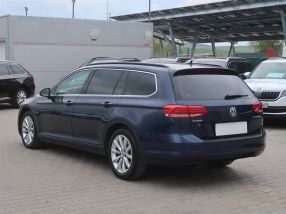 Volkswagen Passat - 2016