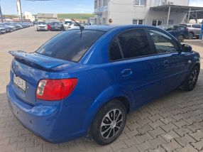 Kia Rio - 2010