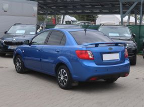 Kia Rio - 2010