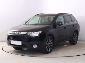 Mitsubishi Outlander - 2014