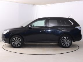 Mitsubishi Outlander - 2014