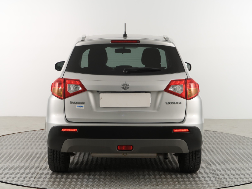 Suzuki Vitara, 2015