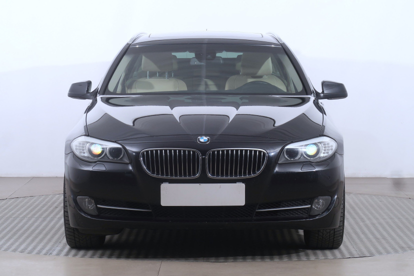 BMW 5, 2011