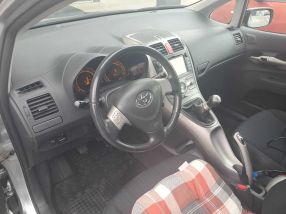 Toyota Auris - 2009