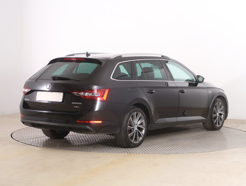 Škoda Superb, 2017