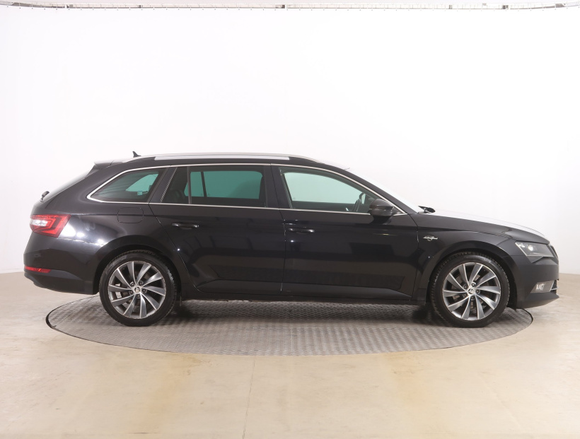 Škoda Superb, 2017