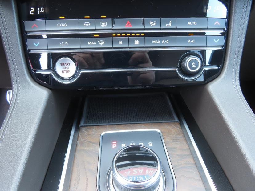 Jaguar F-Pace, 2020