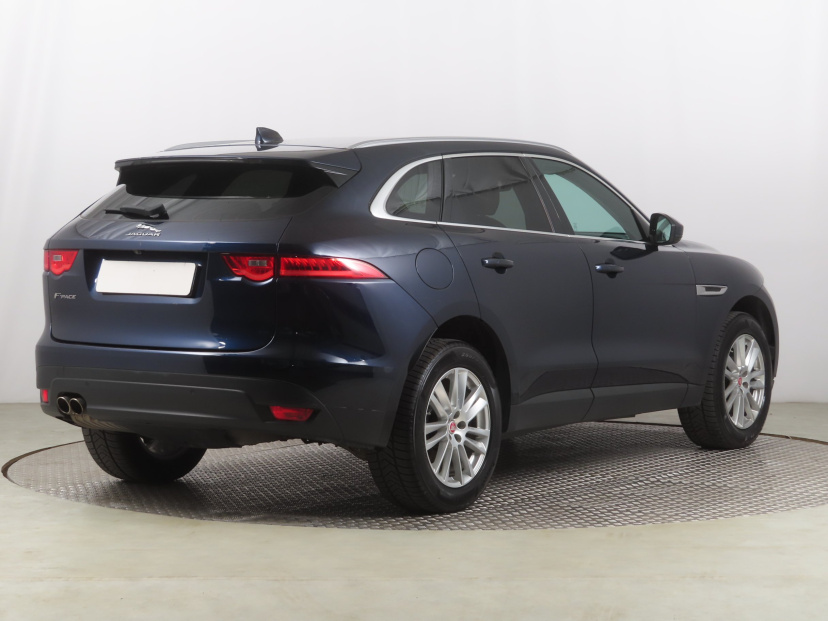 Jaguar F-Pace, 2020