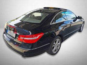 Mercedes-Benz E - 2010