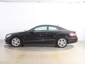 Mercedes-Benz E - 2010