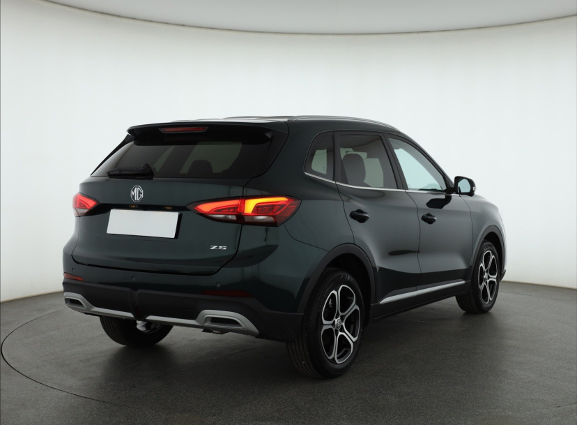 MG ZS SUV, 2025