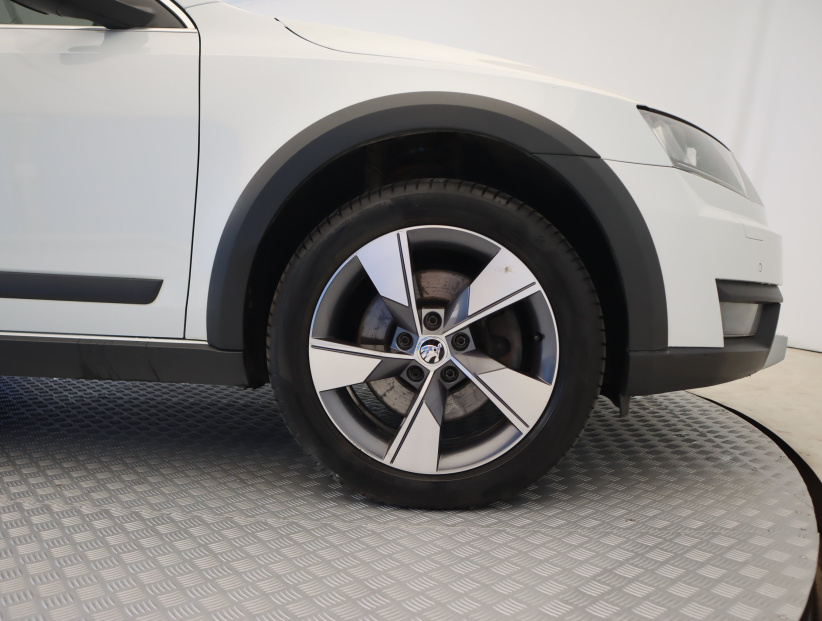 Škoda Octavia Scout, 2015