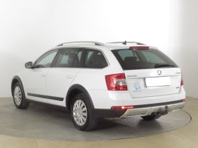 Škoda Octavia Scout - 2015