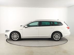 Volkswagen Passat - 2015