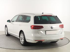 Volkswagen Passat - 2015