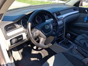 Škoda Superb - 2011