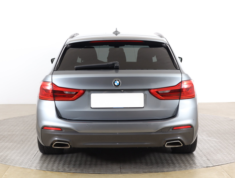 BMW 5, 2019