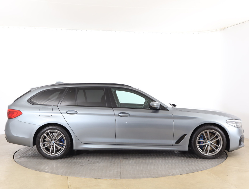 BMW 5, 2019