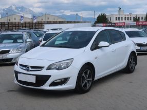 Opel Astra - 2013