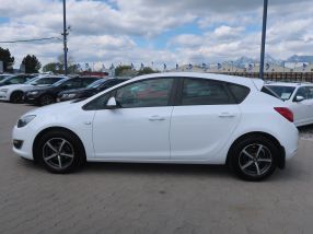 Opel Astra - 2013