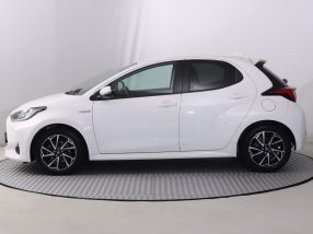 Toyota Yaris - 2021