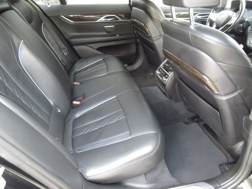 BMW 7, 2016