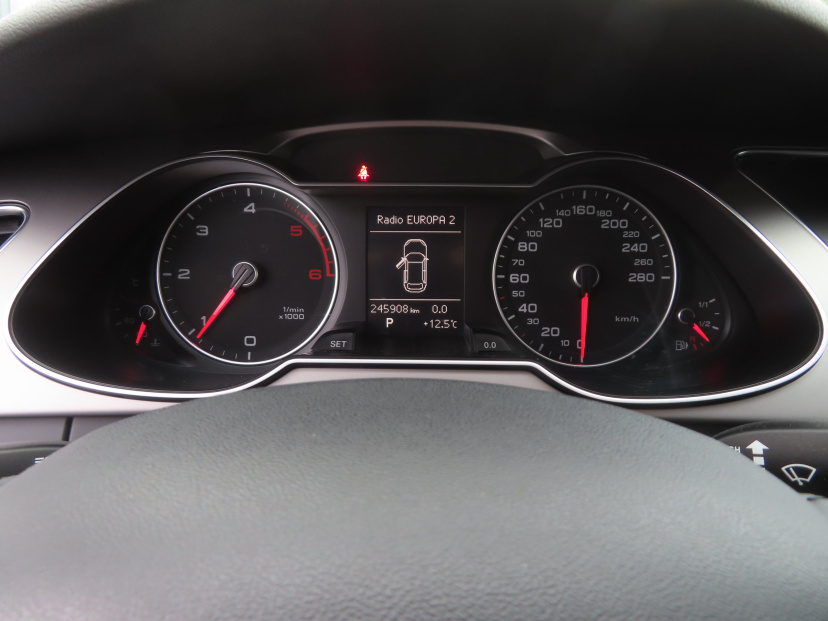 Audi A4, 2013