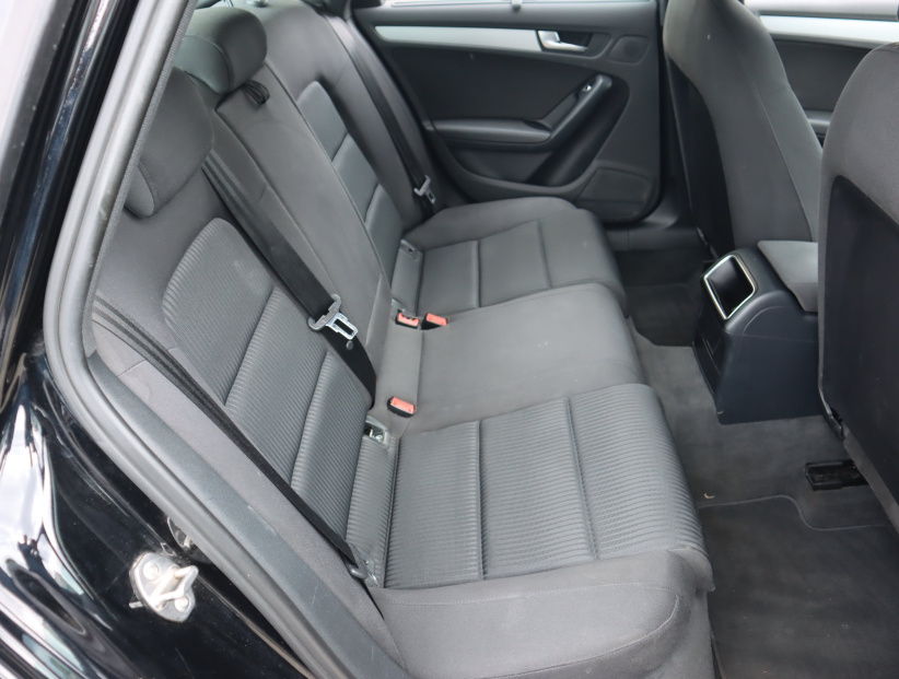 Audi A4, 2015