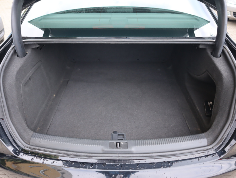 Audi A4, 2015