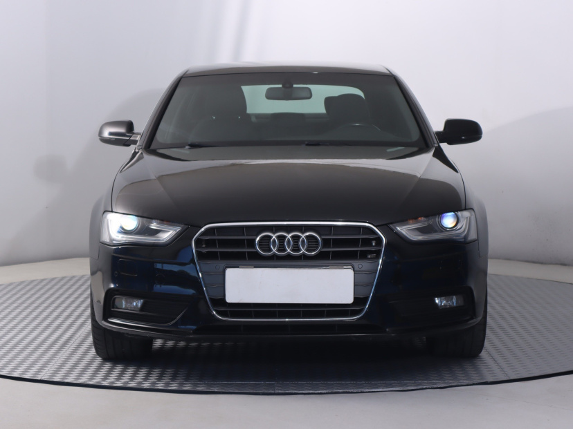 Audi A4, 2015