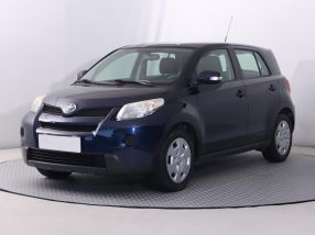 Toyota Urban Cruiser - 2010