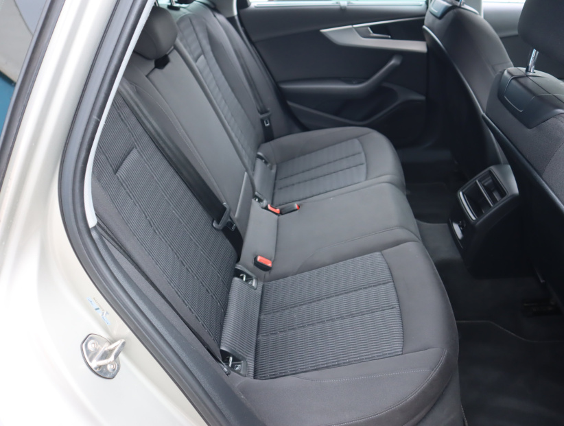 Audi A4, 2016
