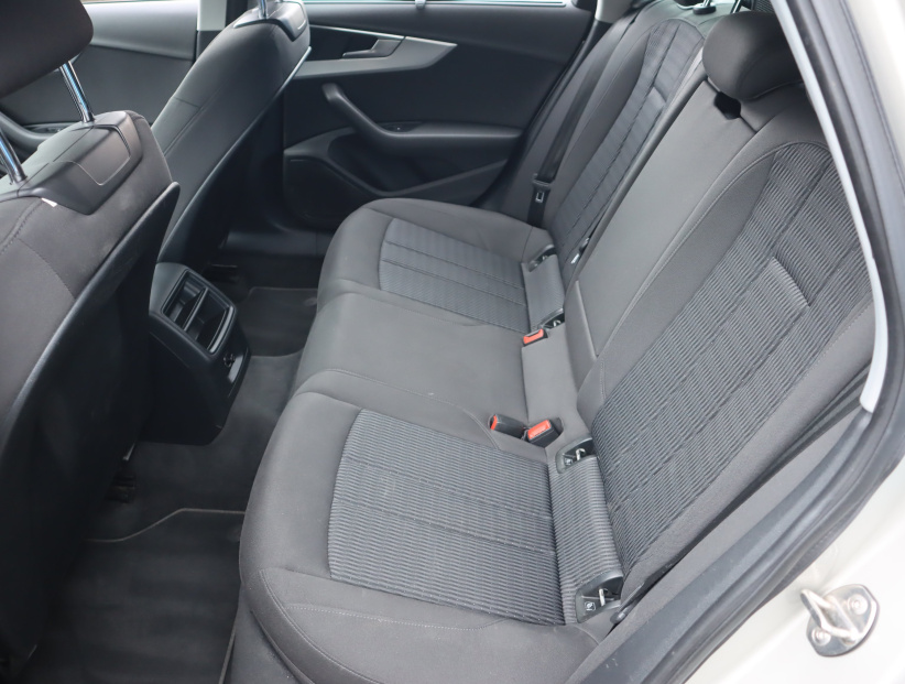 Audi A4, 2016