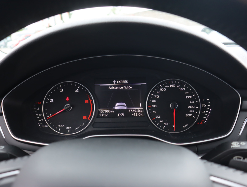 Audi A4, 2016