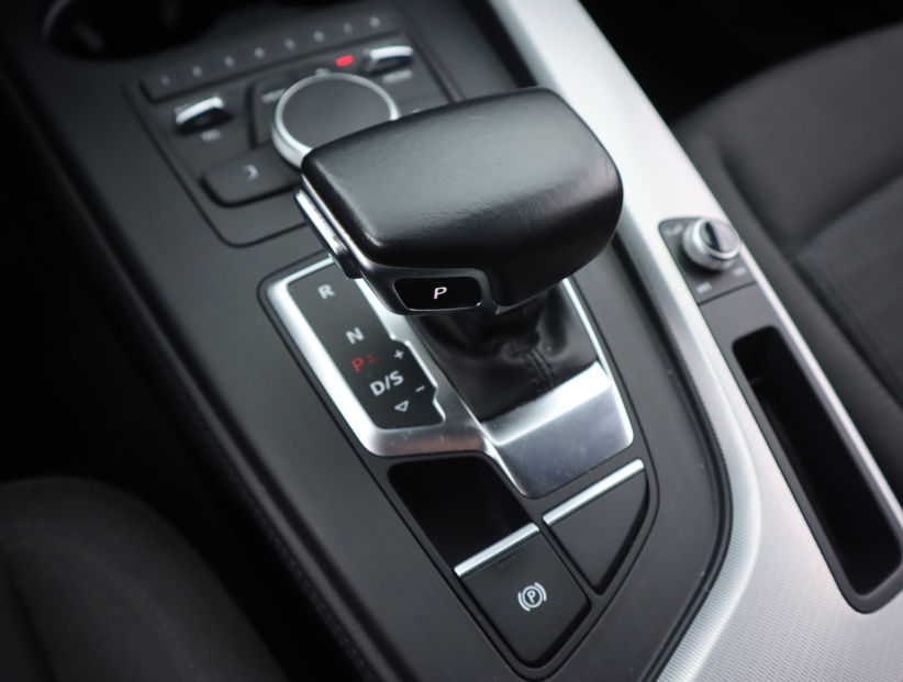 Audi A4, 2016