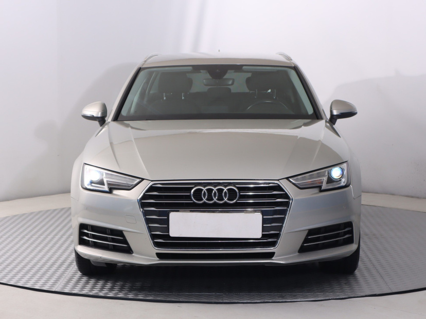 Audi A4, 2016