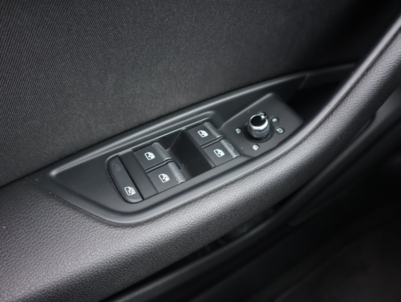 Audi A4, 2016